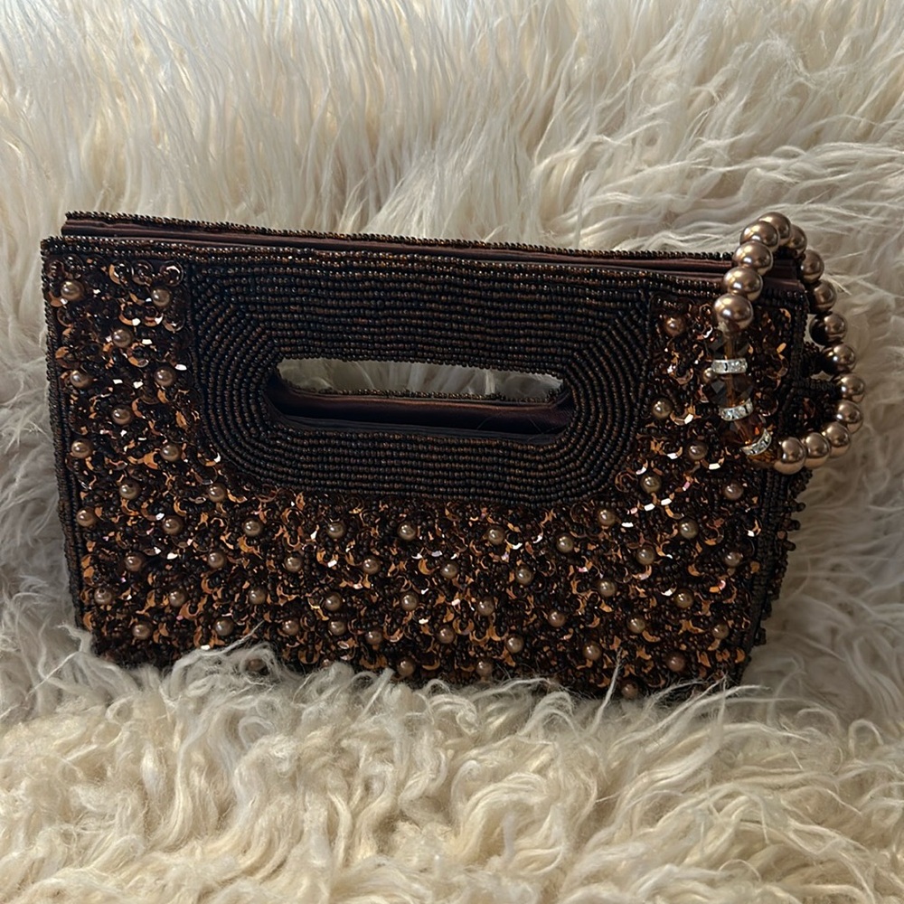 Purse with the bracelet